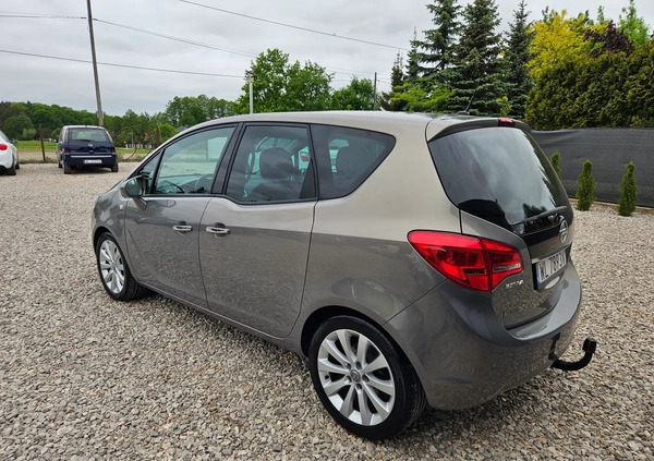 Opel Meriva cena 22700 przebieg: 199980, rok produkcji 2010 z Warszawa małe 232